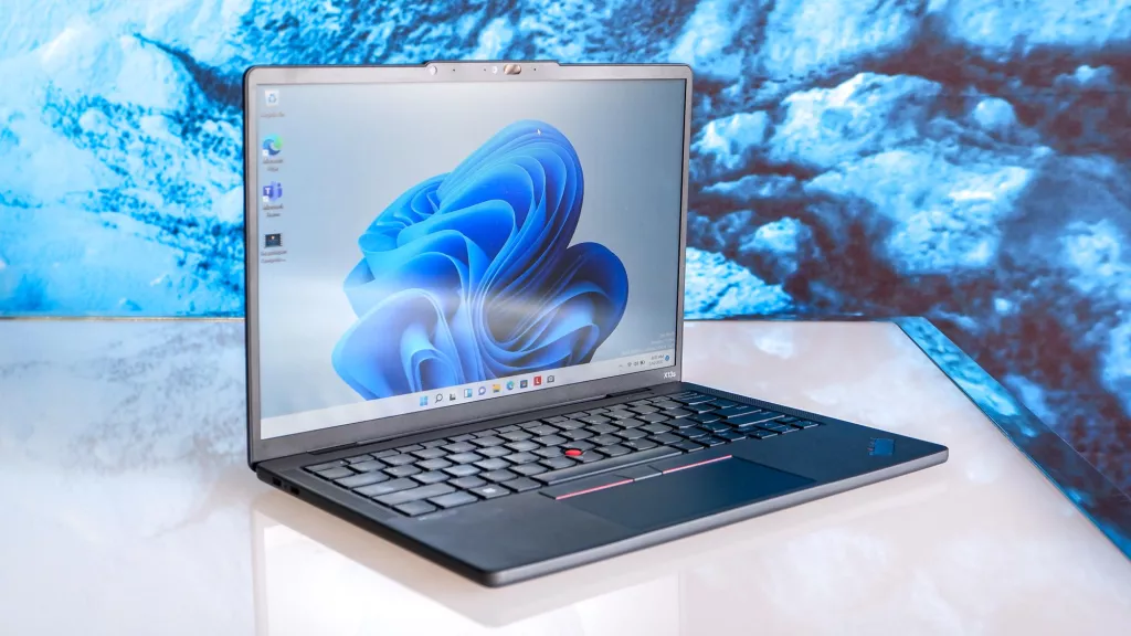 Lenovo ThinkPad X13s là laptop đầu tiên dùng chip ARM